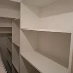 7 Apartmanhaz *