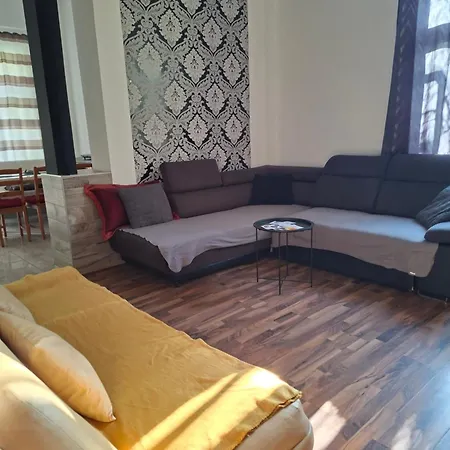 7 Apartmanhaz Apartment *