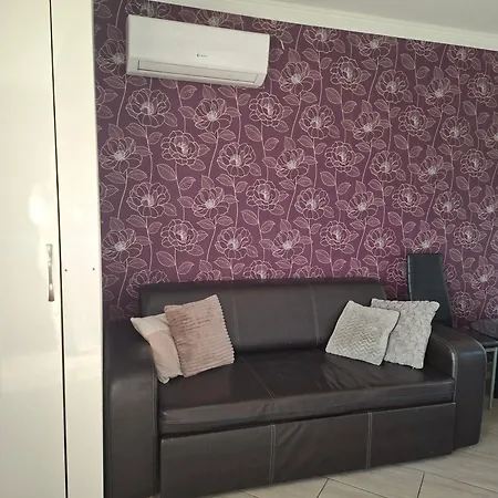 7 Apartmanhaz Apartment *