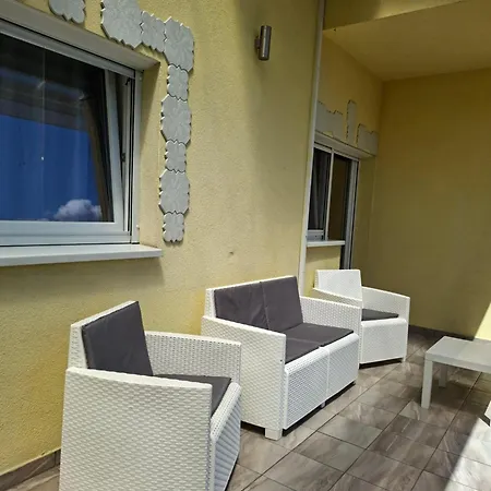 Apartment 7 Apartmanhaz