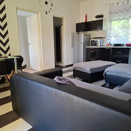 7 Apartmanhaz * Siofok