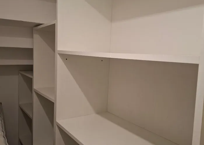 7 Apartmanhaz *