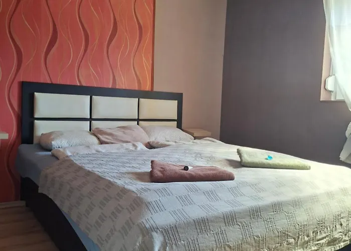 7 Apartmanhaz