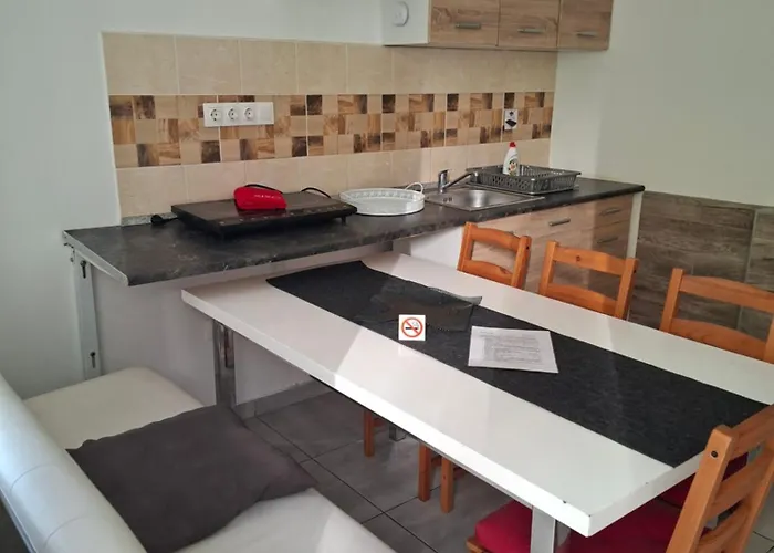 7 Apartmanhaz * Шиофок