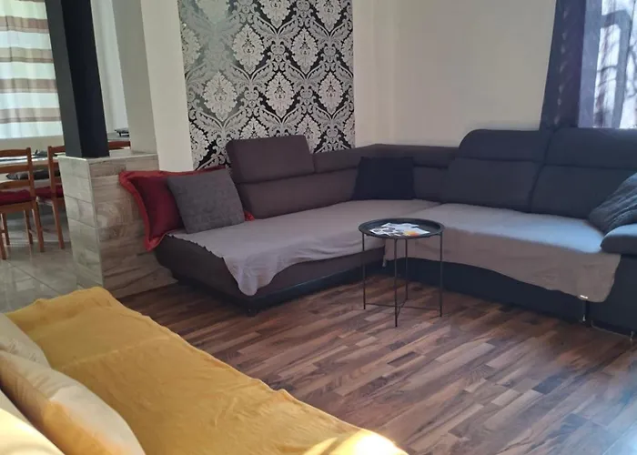 7 Apartmanhaz Apartment *