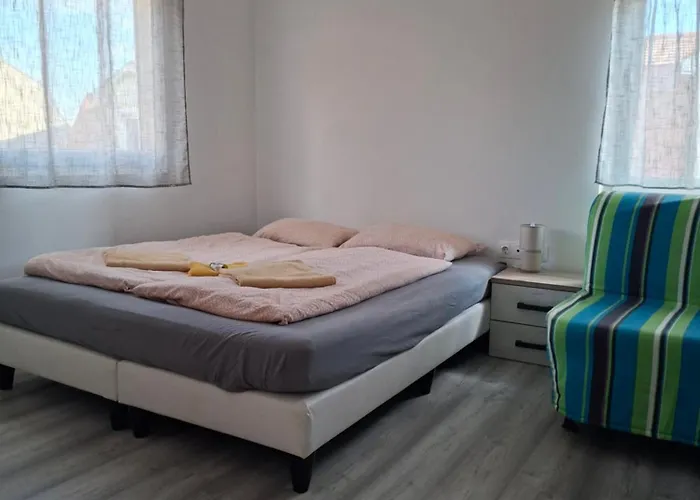 7 Apartmanhaz Апартаменты