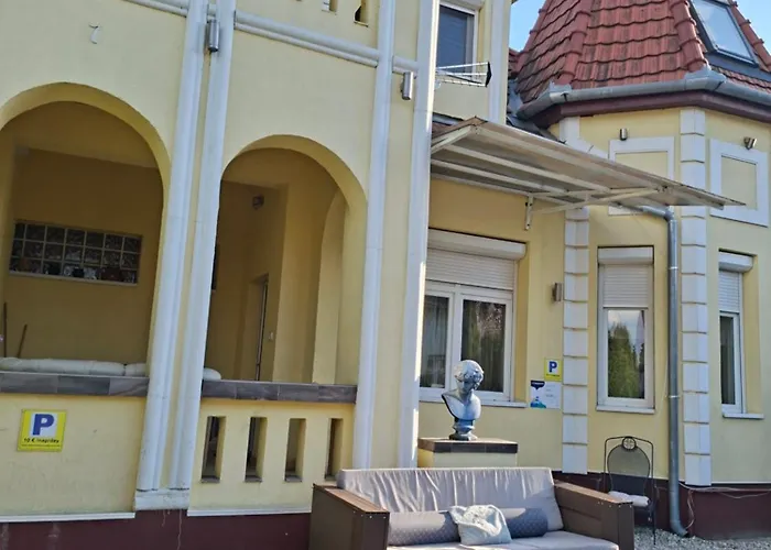 7 Apartmanhaz Apartment